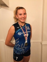 Sara oli mukana Suomen joukkueessa pelaamassa kultaa Nevza turnauksessa lokakuussa 2018.